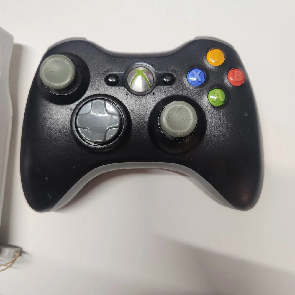 Xbox 360 Wireless Controller OEM  Wii Controller *PARTS ONLY*